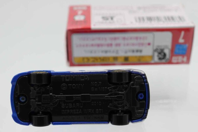 トミカ　赤箱