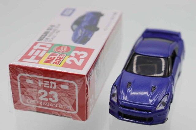 トミカ　赤箱