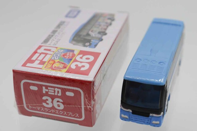 トミカ　赤箱