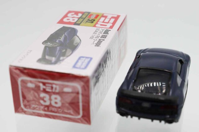 トミカ　赤箱