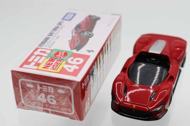 トミカ　赤箱
