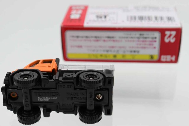 トミカ　赤箱
