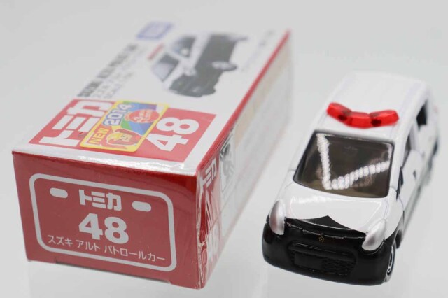 トミカ　赤箱