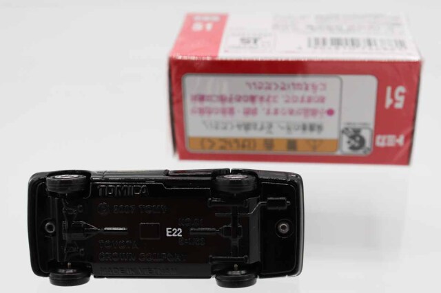 トミカ　赤箱