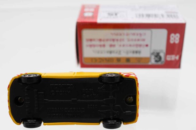 トミカ　赤箱