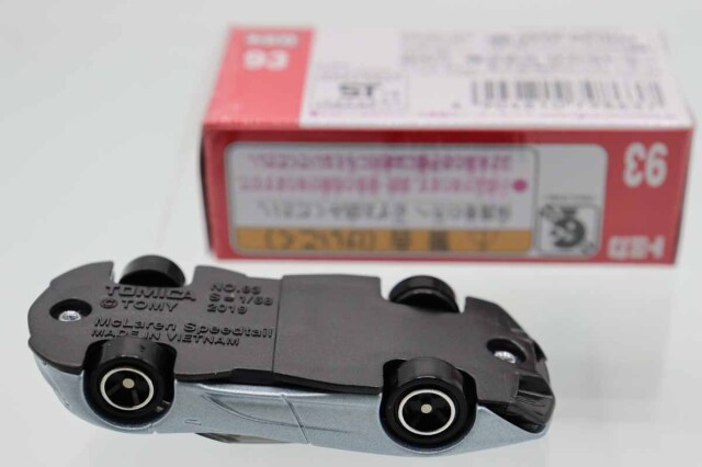トミカ　赤箱