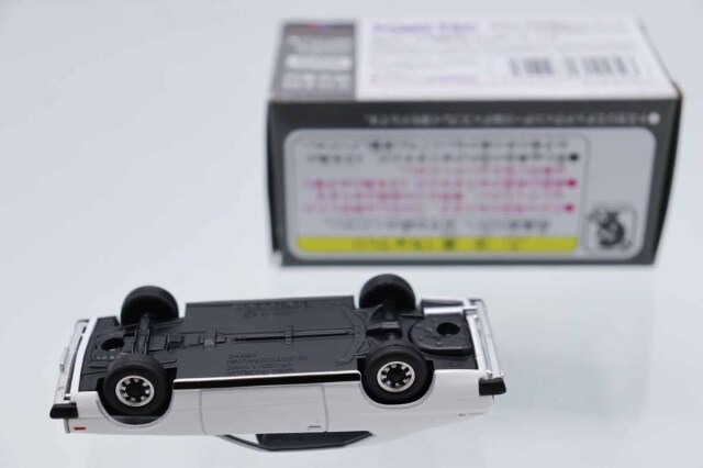 トミカ　TLV　ネオ