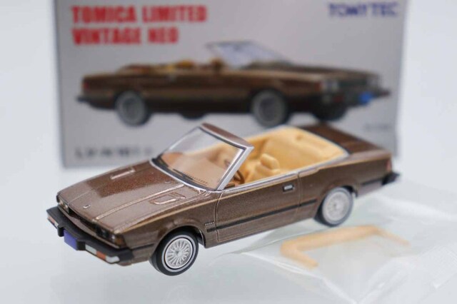 トミカ TLV ネオ
