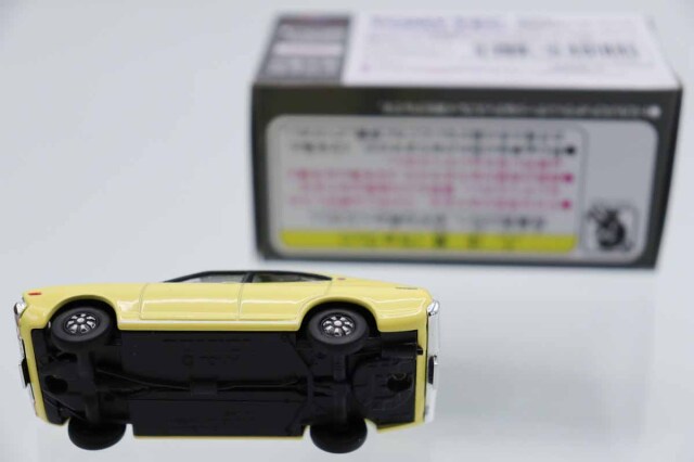 トミカ　TLV　ネオ