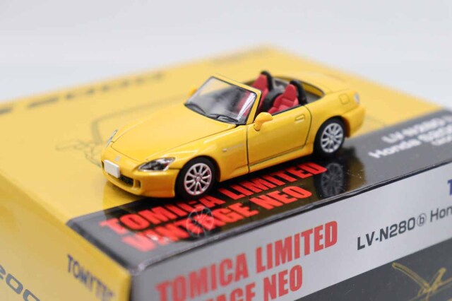 トミカ TLV ネオ