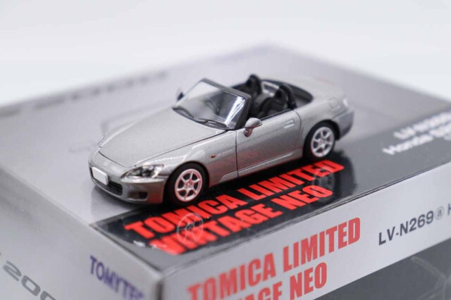 トミカ TLV ネオ