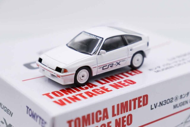 トミカ TLV ネオ