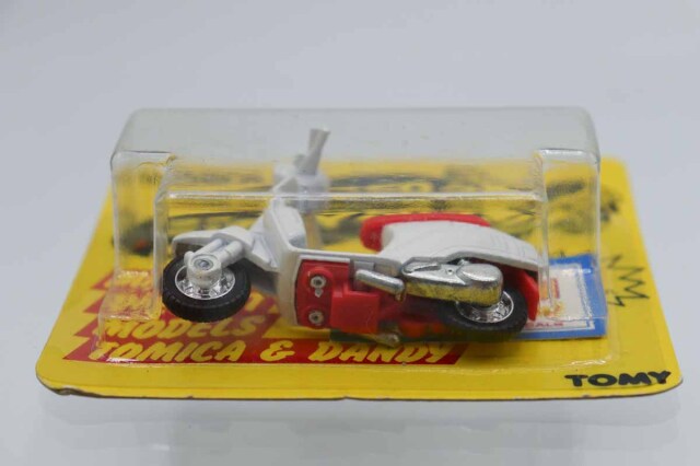 ミニカーショップ ケンボックス トミカ 赤箱(日本製)スズキジェンマ 50