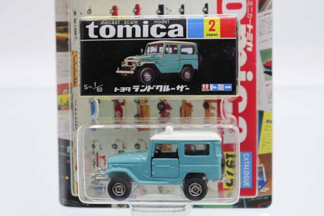 トミカ 黒箱