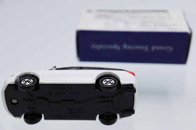 トミカ ドコモショップ レガシィミニカー付き 未使用に近い ミニカーショップ ケンボックス トミカ特注（日本製）スバルレガシィ