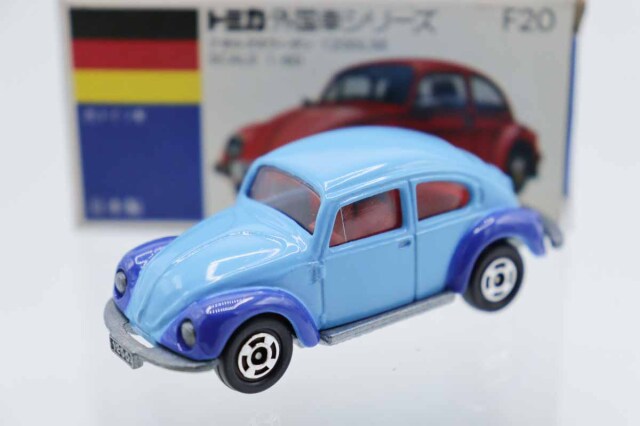 トミカ　青箱
