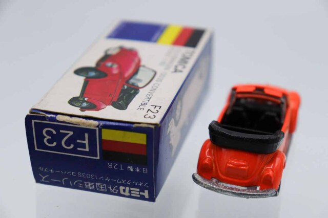 トミカ　青箱
