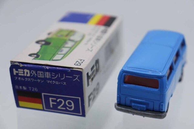 トミカ　青箱