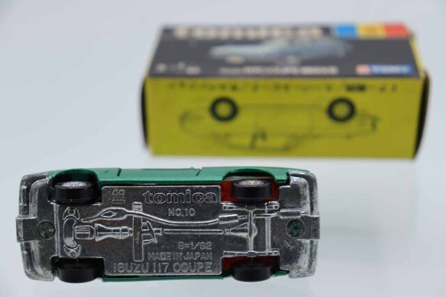 ミニカーショップ ケンボックス トミカ 黒箱☆10☆いすゞ117 クーペ