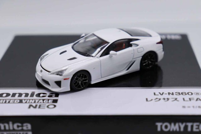 トミカ TLV ネオ