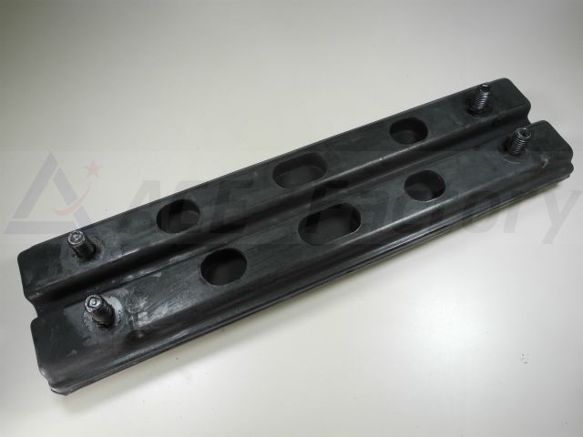 ゴムパット　両ボルト　400幅 （裏）