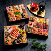 ≪送料無料≫和洋中おせち 絢爛鳳凰  (けんらんほうおう)