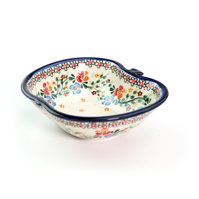 変わった形のボウル