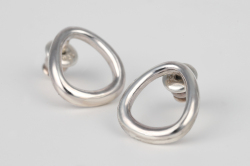 シルバートライアングルピアス Ag925