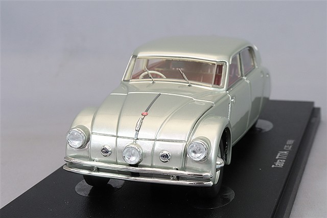 AUT60119.jpg