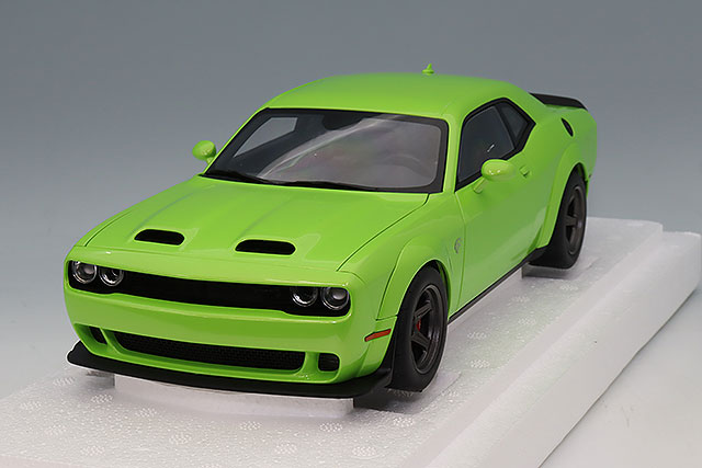 オートアート コンポジット 1/18 ダッジ チャレンジャー SRT スーパー