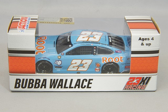 ライオネルレーシング 1/64 トヨタ カムリ ライオネルレーシング 1/64 トヨタ カムリ