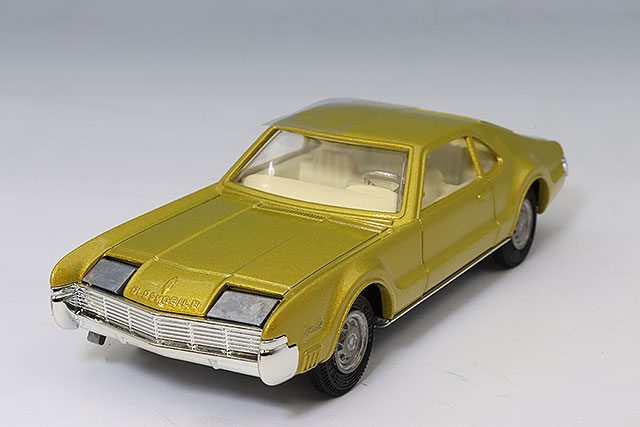 イグニッションモデルxトミーテック 1/43 日産 グロリア Y30 アスト