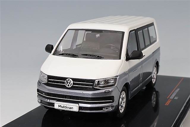 イクソ 1/43 フォルクスワーゲン トランスポーター (T4) 1990 レッド