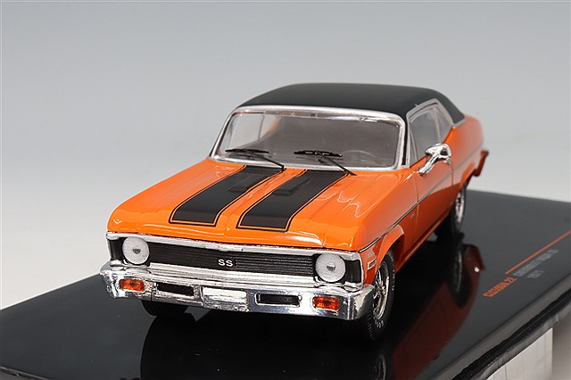 イクソ 1/43 シボレー カマロ Z28 1970 オレンジ