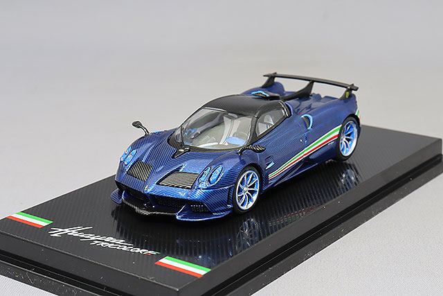 CM64-Huayra-01.jpg