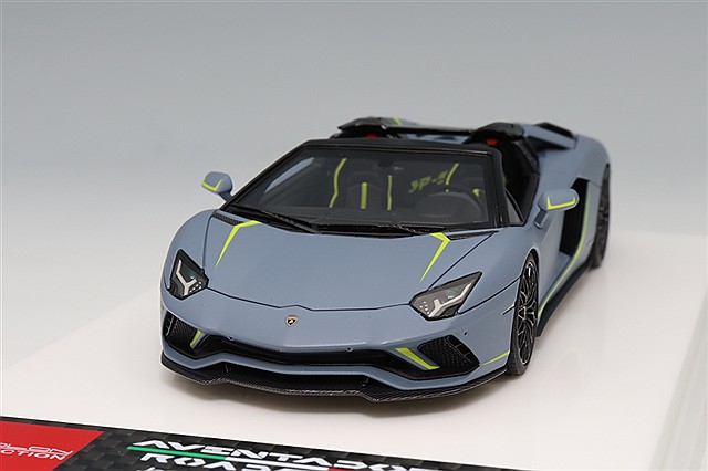 ランボルギーニ アヴェンタドールSVJ ロードスター 1/18 グリーン Lamborghini ミニカー 1/18 ランボルギーニ アヴェンタドール
