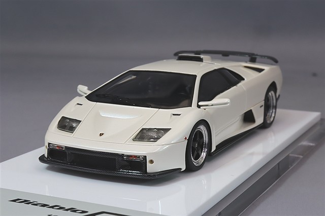 アイドロン 1/43 ランボルギーニ アヴェンタドール SVJ 2018