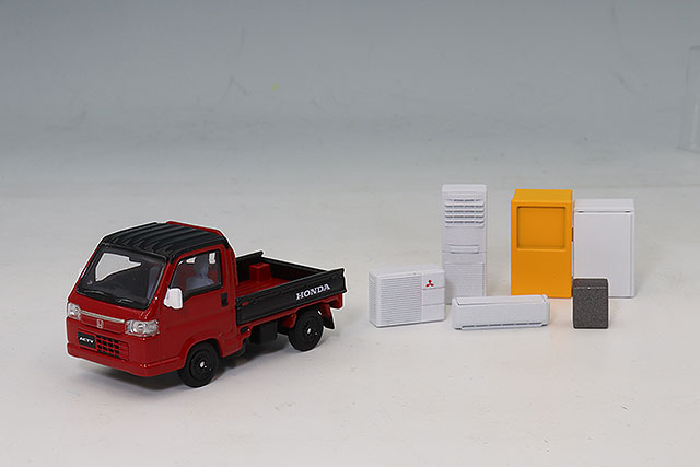 ☆予約品☆ TSM ミニGT 1/64 アストンマーチン DBS 「カジノ