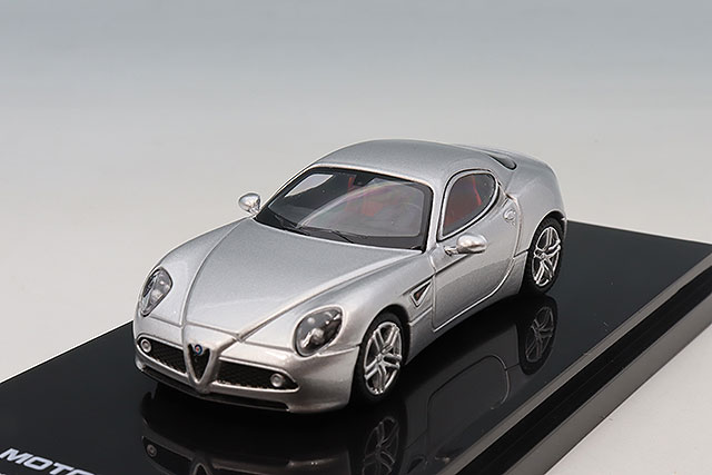 MOTORHELIX 1/64 アルファロメオ 8C コンペティツィオーネ 2008 ロッソ
