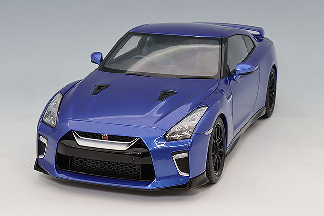 MOTORHELIX 1/64 日産 GT-R (R35) 50thアニバーサリー アルティメイト