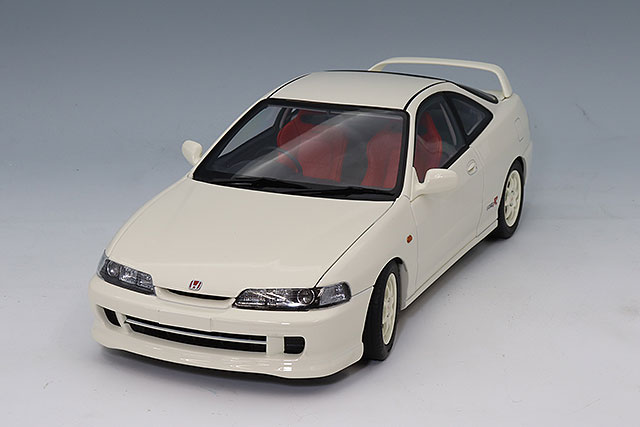 イグニッションモデル インテグラタイプR 1/18 ホワイト イグニッションモデル 1/18 ホンダ インテグラ (DC2) タイプR