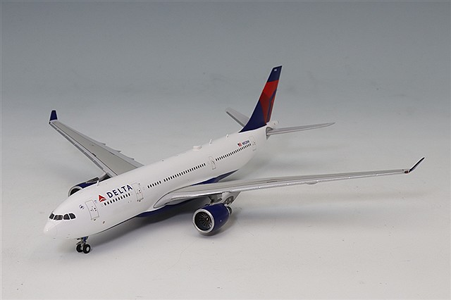 ジェミニジェッツ 1/400 エアバス A330-300 デルタ航空 N829NW