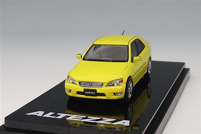ホビージャパン 1/64 レクサス IS 200 (E10) 1999 イエロー