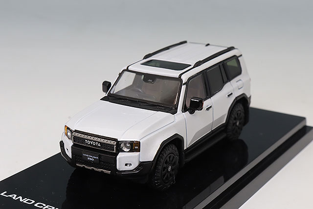 ホビージャパン 1/64 トヨタ ランドクルーザー 250 VX ガソリン車 右