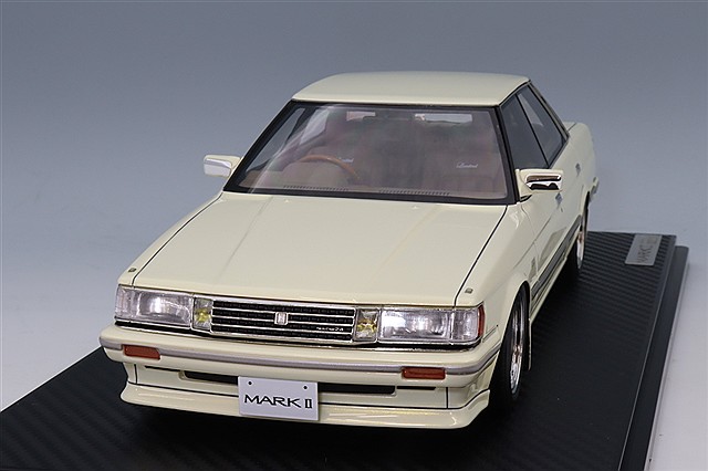 希少　イグニッションモデル 1/18 トヨタ クラウン 120系 ブラック 希少 イグニッションモデル 1/18 トヨタ クラウン 120系