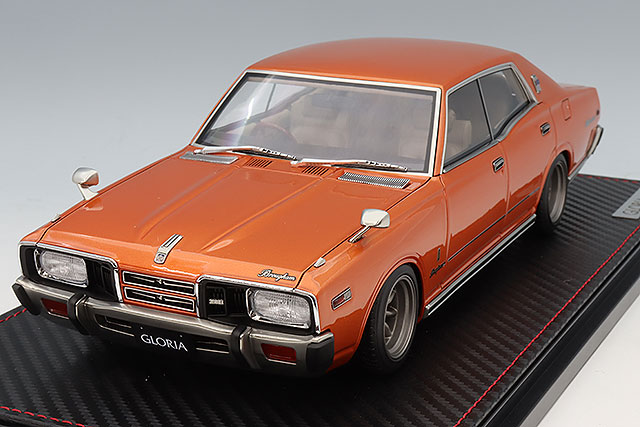 イグニッションモデル 1/18 日産 ダットサン フェアレディ 2000 イグニッションモデル 1/18 ダットサン フェアレディ 2000