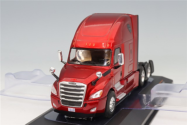 イクソ 1/18 スバル レガシィ RS 1991 レッド