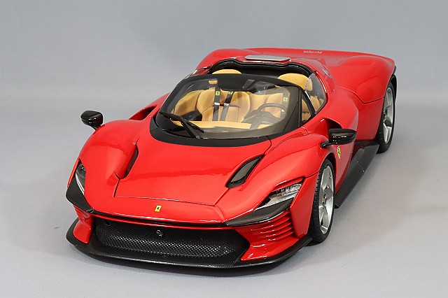 限定版フェラーリデイトナsp3 1/64ミニカー レッド 1/64 フェラーリ デイトナ SP3 Rosso Imola(レッド