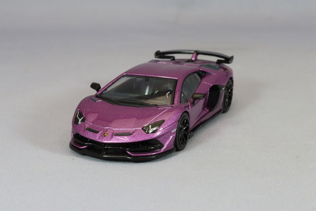 HUNG HING TOYS 1/64 ランボルギーニ・アヴェンタドール SVJ