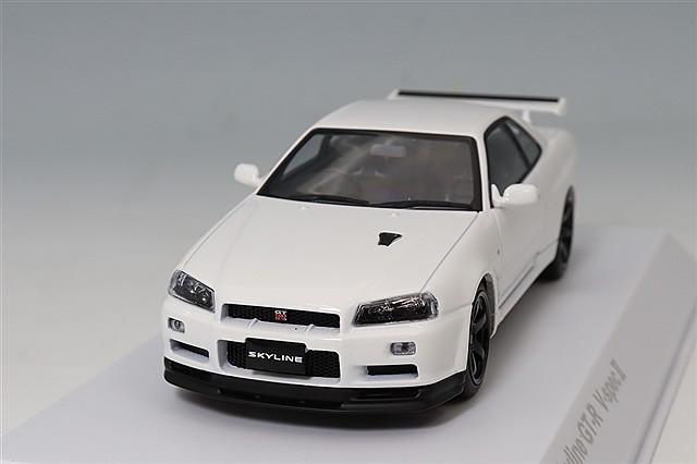 オートアート コンポジット 1/18 日産 スカイライン GT-R (R34) V